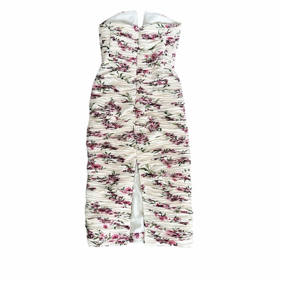 BCBGMaxAzria Strapless Dress in Cream and Pink Floral - Picture 4 of 8
